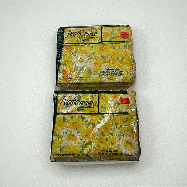 Vintage Twin 2 Pacific double daisy floral Flat & Fitted Sheets
